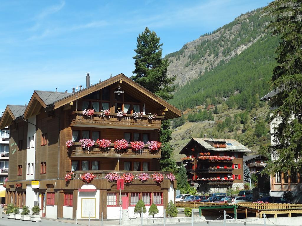 Appartementhaus Crystal Täsch Rum bild